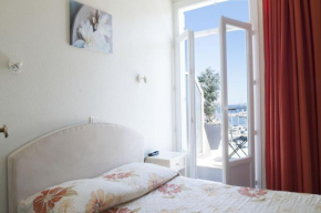 Отель Hôtel Le Richiardi  Каркейран